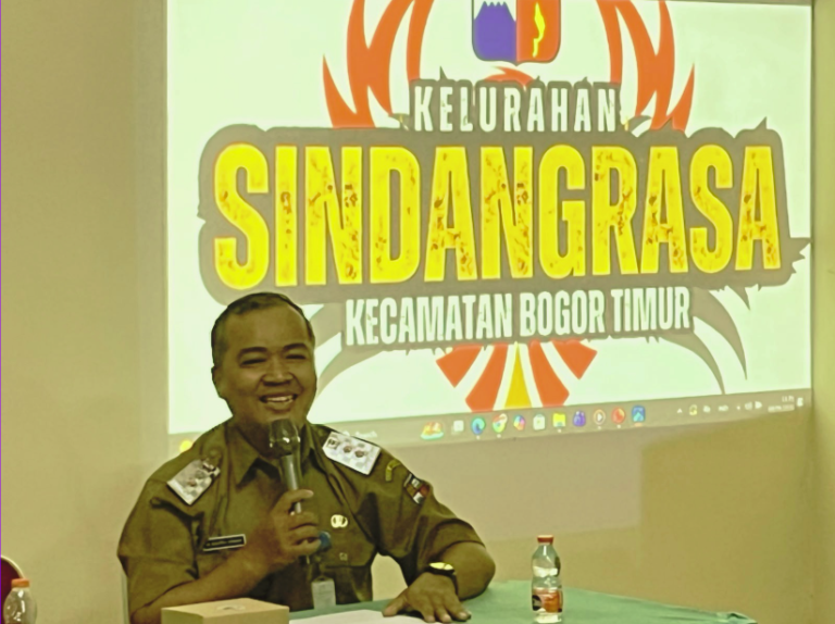 Lurah Sindangrasa Muhamad Badru Jaman.