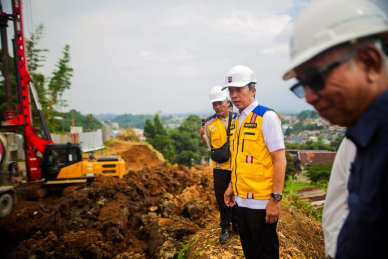pembangunan trase