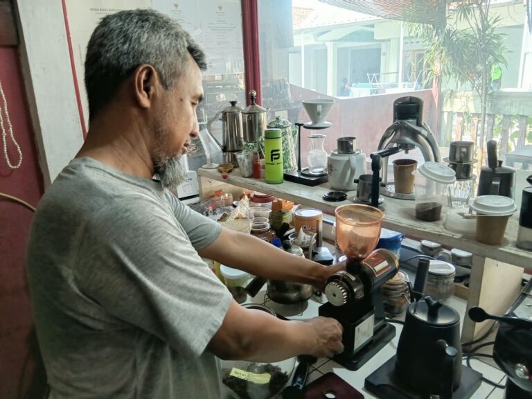 Legacy-indonesian-coffee-yun-suheri-bogor